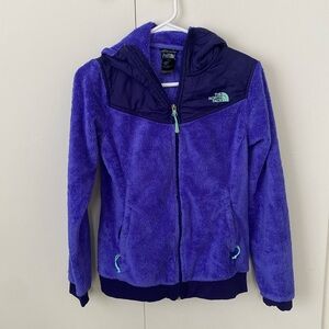 Woman’s The North Face fleece jacket